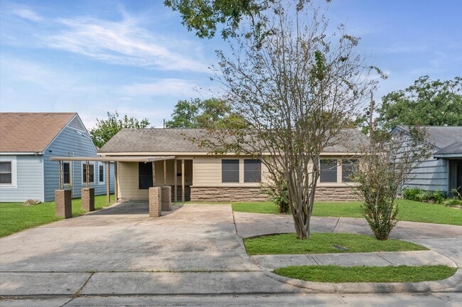property at 5107 Gren St
