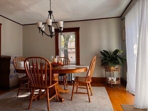 52 Westwood Rd in Stoneham, MA - Building Photo - Building Photo