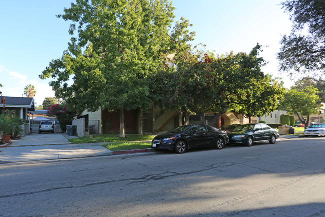 1135 E Maple St in Glendale, CA - Building Photo - Building Photo