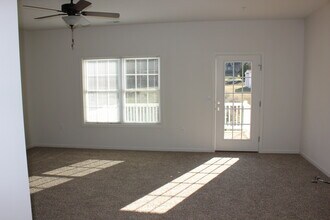 1463 Taylor Grove Ln in Harrisonburg, VA - Building Photo - Building Photo