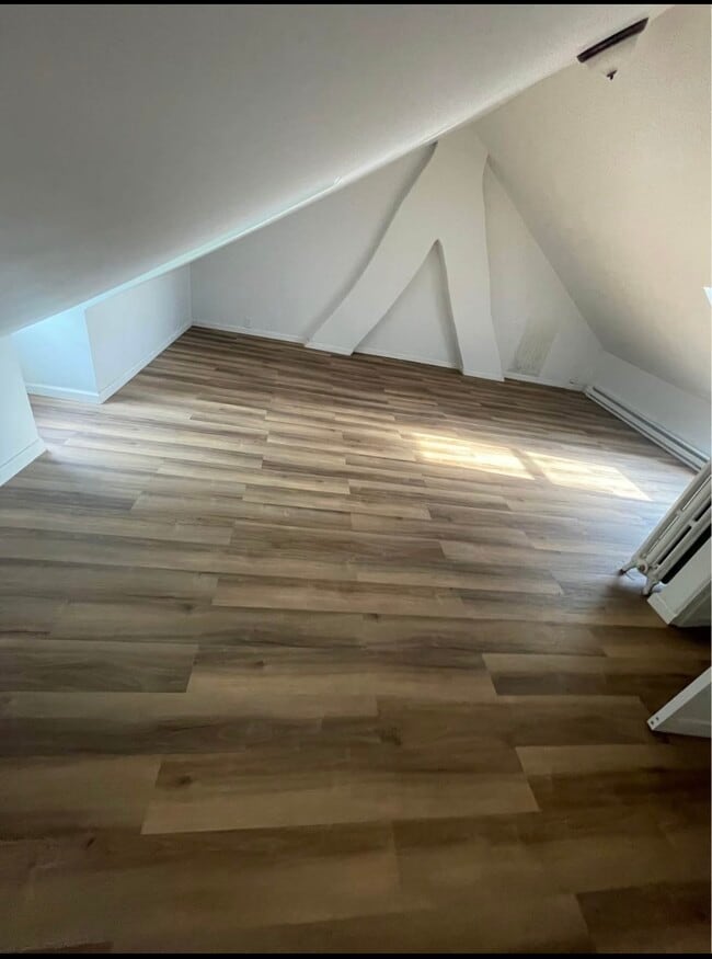 304 S 6th St, Unit Unit 2F in Reading, PA - Foto de edificio - Building Photo