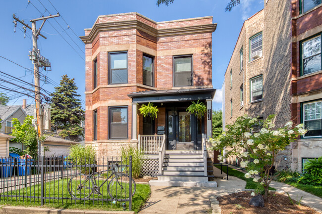 property at 3614 N Hoyne Ave