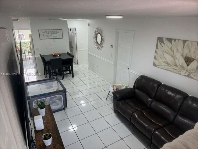 3514 W 76th St in Hialeah, FL - Building Photo - Building Photo