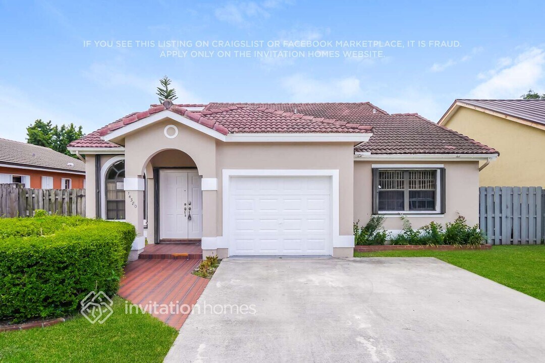 14380 SW 112th Terrace in Miami, FL - Building Photo