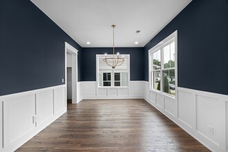127 W Deaderick St in Jackson, TN - Building Photo - Building Photo