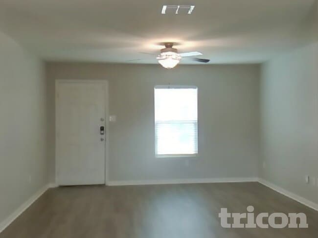 12045 Latour Vly in San Antonio, TX - Building Photo - Building Photo