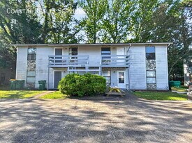 512 Landview Dr in Fort Walton Beach, FL - Building Photo