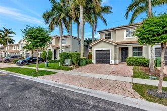 964 NE 41st Pl in Homestead, FL - Building Photo - Building Photo