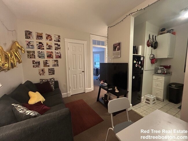 822 Beacon St, Unit 1E