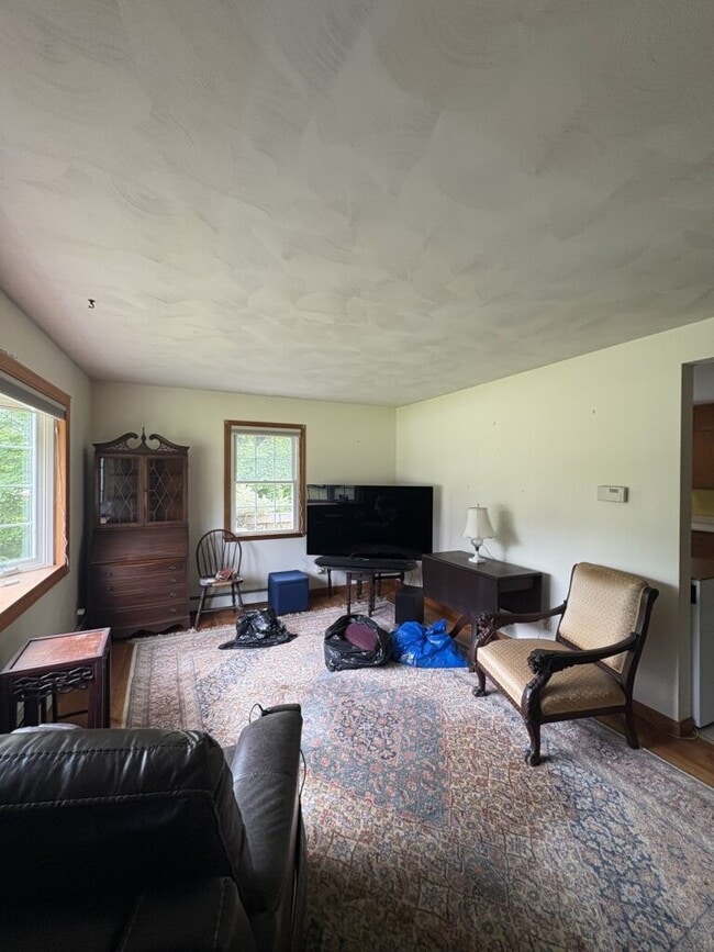 275 Strong St in Amherst, MA - Building Photo - Building Photo