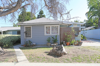 2336 Virginia Ave in Santa Monica, CA - Building Photo - Building Photo