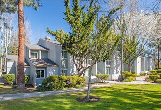 Terman in Palo Alto, CA - Foto de edificio - Building Photo