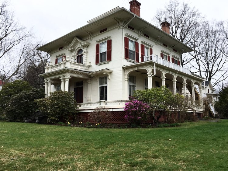 35 Triangle St, Unit 2 in Amherst, MA - Building Photo
