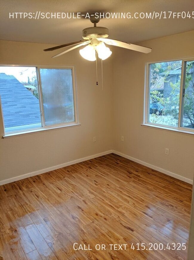 701 Oakland Ave in Roseville, CA - Building Photo - Building Photo