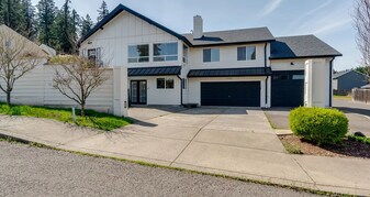 14391 SE 118th Dr in Damascus, OR - Building Photo