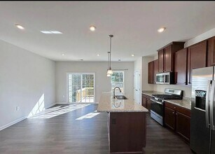 801 Romeria Dr in Durham, NC - Building Photo - Building Photo