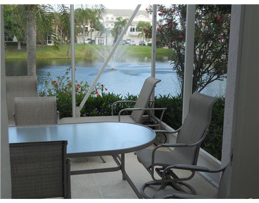 2074 Mainsail Cir in Jupiter, FL - Foto de edificio - Building Photo