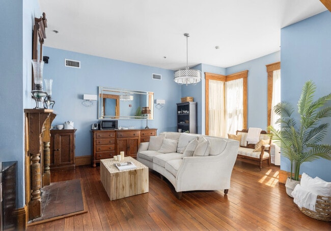 221 SE 7th St in Gainesville, FL - Building Photo - Building Photo