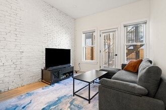 308 Saratoga St, Unit 1 in Boston, MA - Building Photo - Building Photo