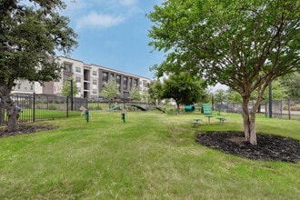 The Savoy in San Antonio, TX - Foto de edificio - Building Photo