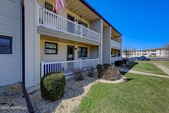 141 Wharfside Dr in Monmouth Beach, NJ - Building Photo - Building Photo