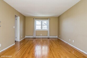 126 Linden Ln in Monroe, NY - Building Photo - Building Photo