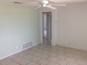 300 N Flagler Ave, Unit #4 in Flagler Beach, FL - Building Photo - Building Photo