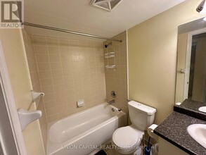35-835 Saranac Blvd in Toronto, ON - Building Photo - Building Photo