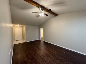 808 W Elder Dr in Mustang, OK - Building Photo - Building Photo