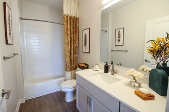 Array in Springdale, OH - Foto de edificio - Interior Photo