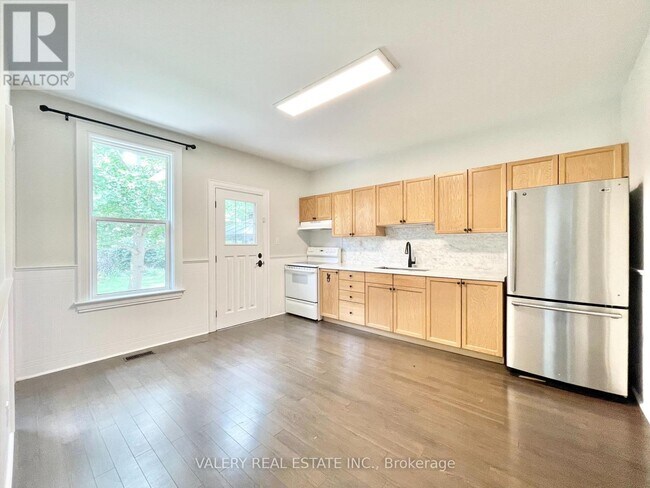 92 Nassau St in Oshawa, ON - Building Photo - Building Photo