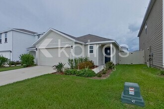 8710 SW 44th Ct in Ocala, FL - Foto de edificio - Building Photo