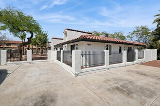 7826 E Heatherbrae Ave in Scottsdale, AZ - Building Photo - Building Photo