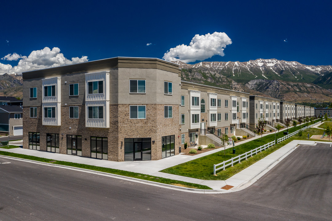 Easton Park 12 Plex in American Fork, UT - Building Photo