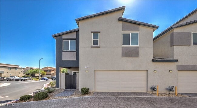 4503 Stardust Moon Ave