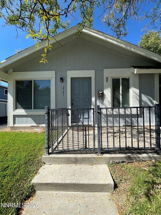 2341 Rock Blvd in Sparks, NV - Building Photo