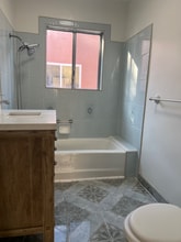 2749 Orchard Pl, Unit C in South Gate, CA - Foto de edificio - Building Photo