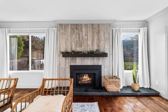 5870 Cactus Way in San Diego, CA - Building Photo - Building Photo