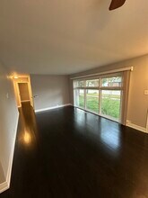 7010 Foster St in Morton Grove, IL - Foto de edificio - Building Photo