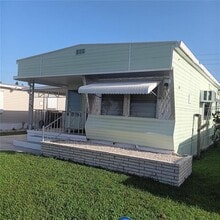 711 51st Ave Dr W in Bradenton, FL - Building Photo - Building Photo