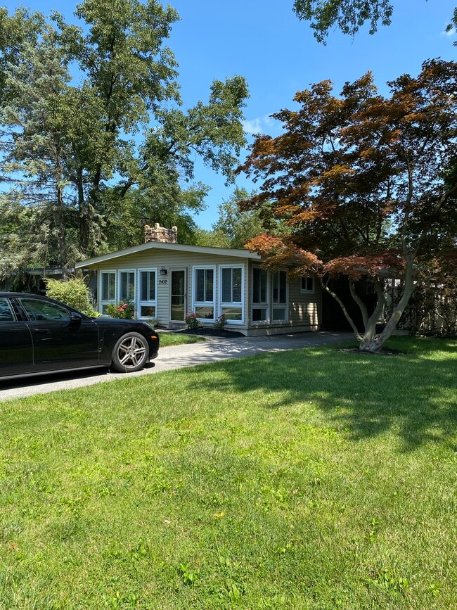 2432 Edgevale Rd in Columbus, OH - Building Photo - Building Photo