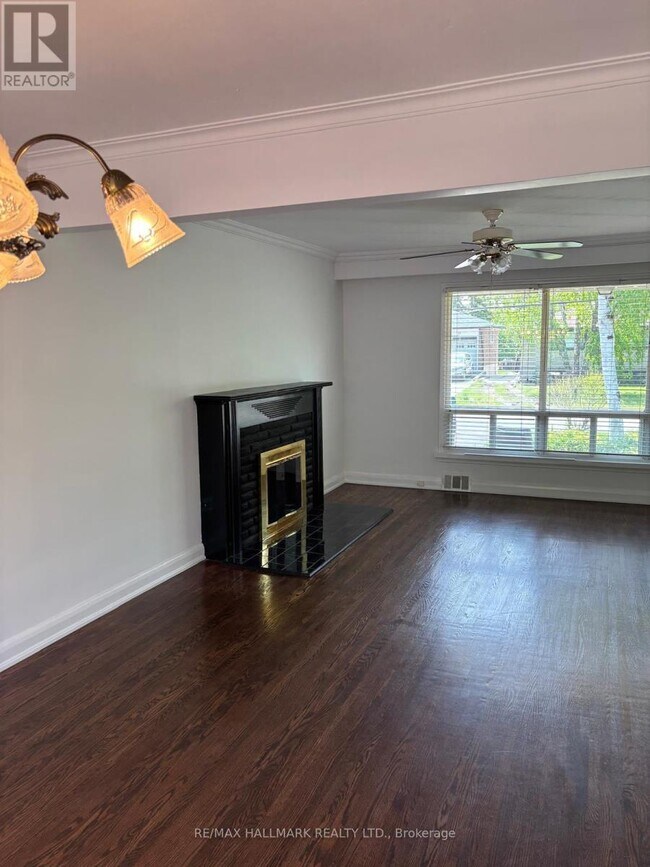 34 Meadowacres Dr in Toronto, ON - Building Photo - Building Photo