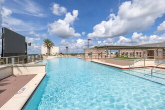 The Standard at Gainesville in Gainesville, FL - Foto de edificio - Other