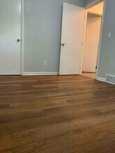 185 E Home St-Unit -B in Westerville, OH - Foto de edificio - Building Photo