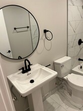 13425 Vanowen St in Los Angeles, CA - Building Photo - Building Photo