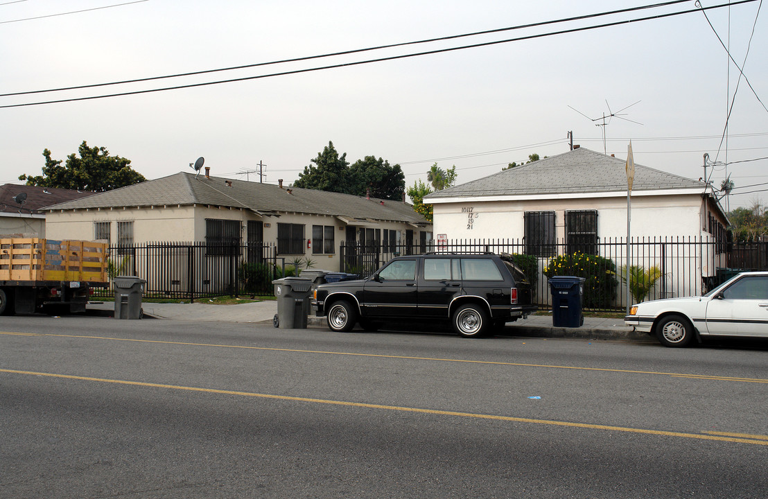 10117-10121 S Inglewood Ave in Inglewood, CA - Building Photo