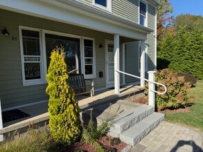 35-35 Washington Ave in Westerly, RI - Building Photo - Building Photo