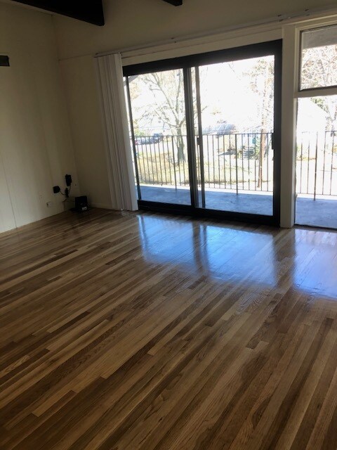 145 Central St, Unit 10 in Stoneham, MA - Building Photo - Building Photo