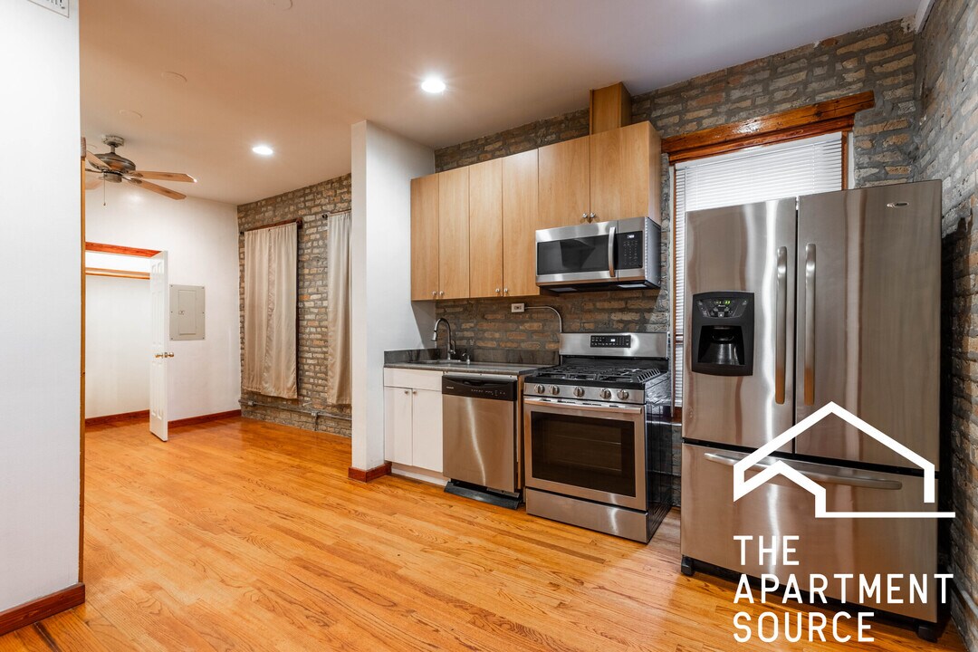 1228 N Cleaver St, Unit 2R in Chicago, IL - Building Photo