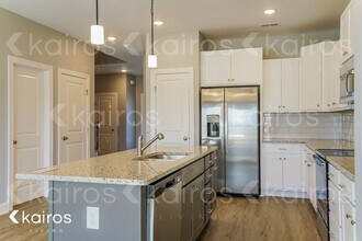 3708 Oak Leaf Wy in Greenville, NC - Building Photo - Building Photo